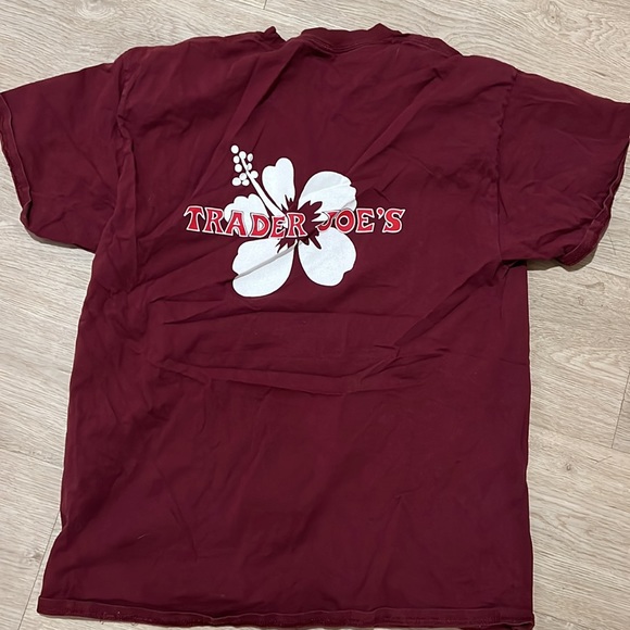 TRADER JOES CREW NECK T SHIRT - Picture 3 of 4